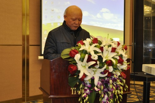王寅董事长_王寅和蝈蝈儿子照片